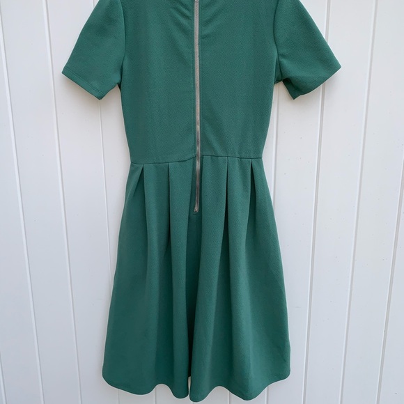 Short-Sleeve Green Fit & Flare Dress - Small - Picture 3 of 5